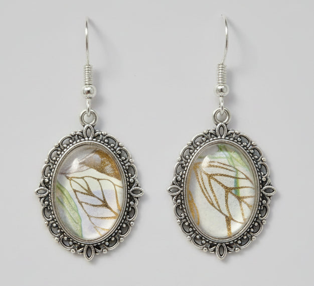 Leaf Design Cabochon Earrings